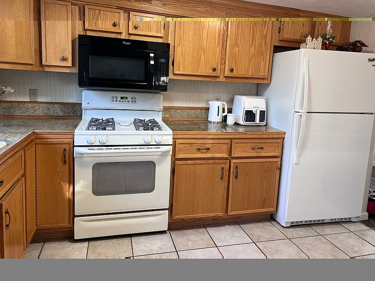38 Gaslight Ln — Photo 4