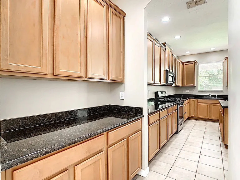 4824 River Gem Ave — Photo 8