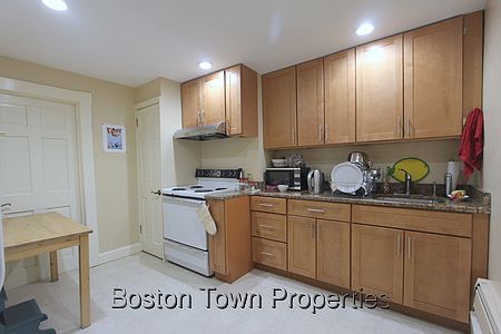 2nd image of 72 Beaconsfield Rd