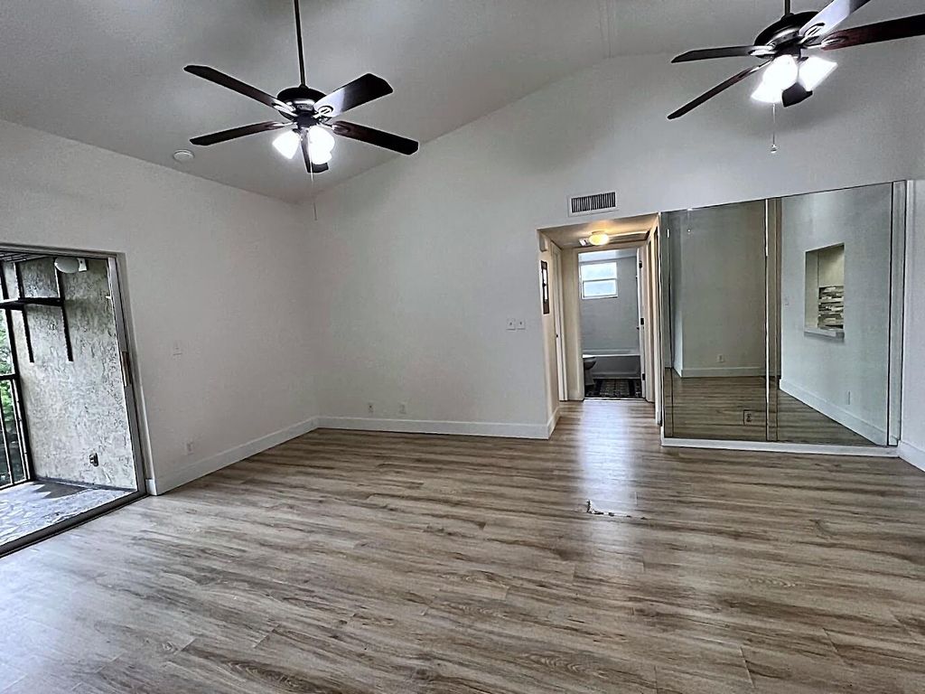 719 GARDENS Drive #206, photo 3