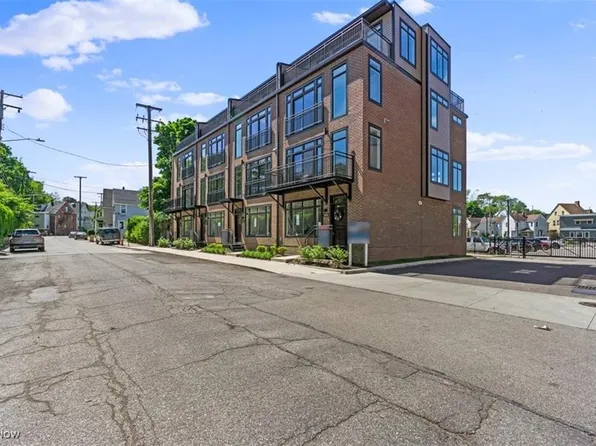 1874 E 123rd St #16, Cleveland, OH 44106