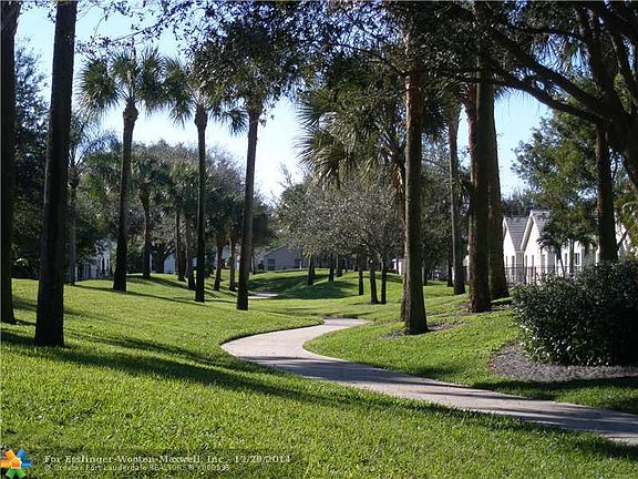 Great Forest Ridge home in Lake Park