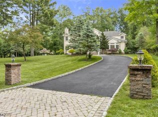 22 Ivy Hill Rd, Warren, NJ 07059