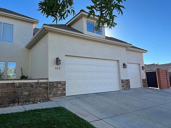 2nd image of 622 E Bear Claw Dr