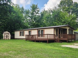 9837 N Happiness Dr, Syracuse, IN 46567