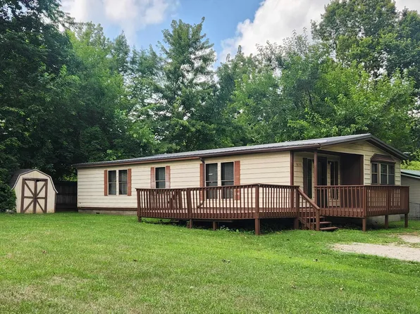 9837 N Happiness Dr, Syracuse, IN 46567