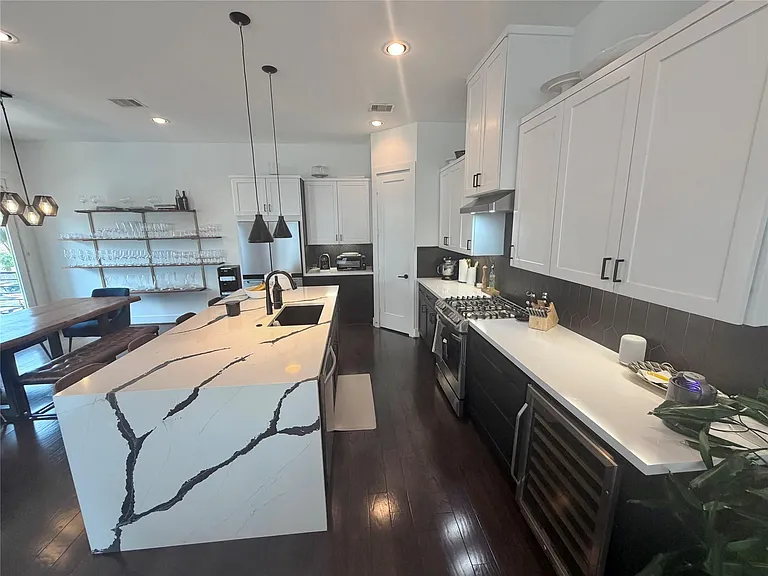 3311 Baer St — Photo 11