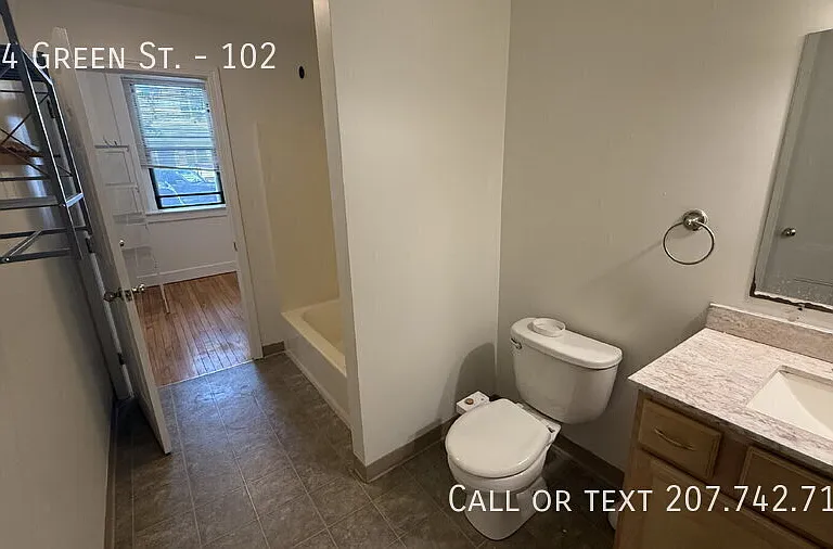 104 Green St #102 — Photo 18