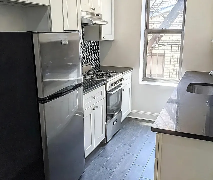 8742 Elmhurst Ave #2G