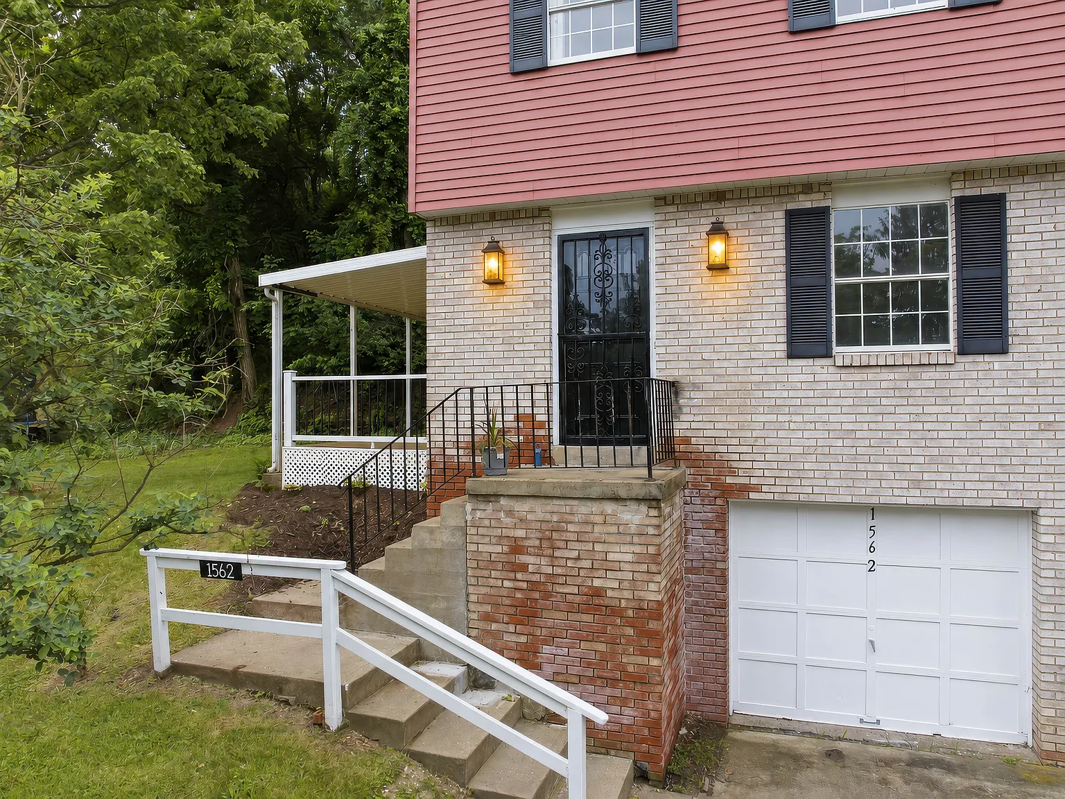 3 bed, 1750 sqft, $2,275 — Photo 2
