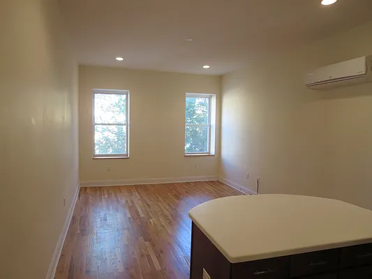 Rented by Strivers Management Group Corp (Brokerage) | media 28