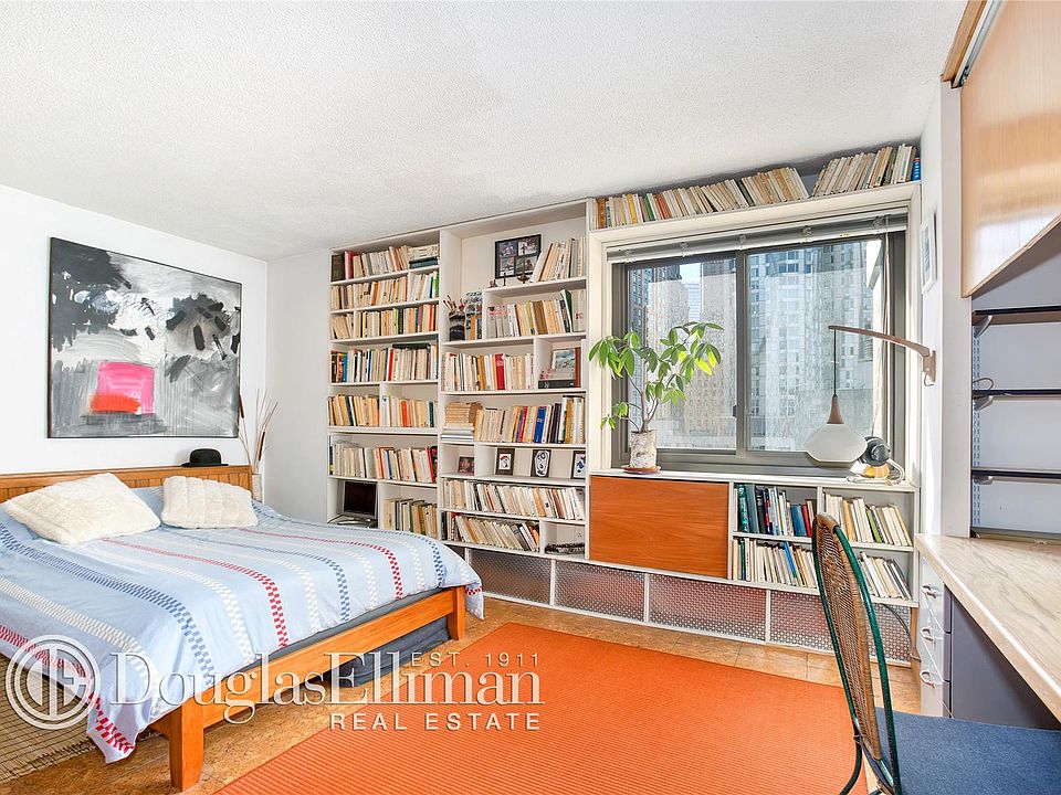 2nd image of 90 Gold St APT 13L