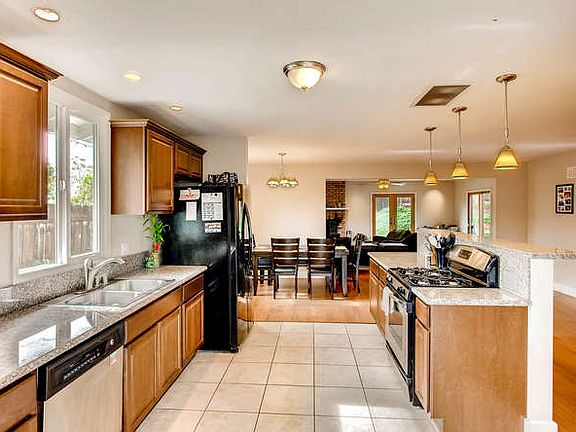 5th image of 4126 Mount Bross Ave