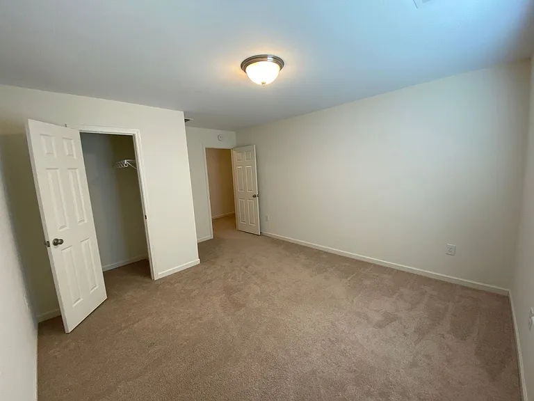 1490 Avalon Creek Rd — Photo 8