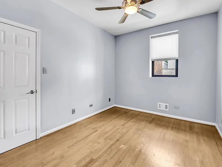 841 W 33rd St #1R — Photo 10