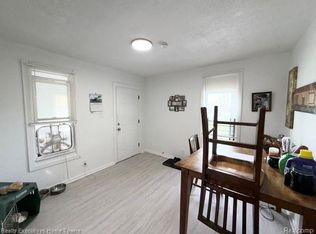 57 Oak St, River Rouge, MI 48218