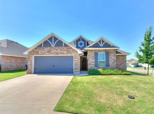 3336 NW 158th St, Edmond, OK 73013