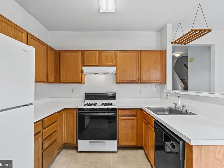 3508 Clay Creek Ct — Photo 14