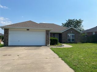 1002 Applewood Cir, Centerton, AR 72719