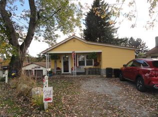 4 Frankfort Rd, New Cumberland, WV 26047