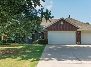 1205 W Spoon Ter, Edmond, OK 73025