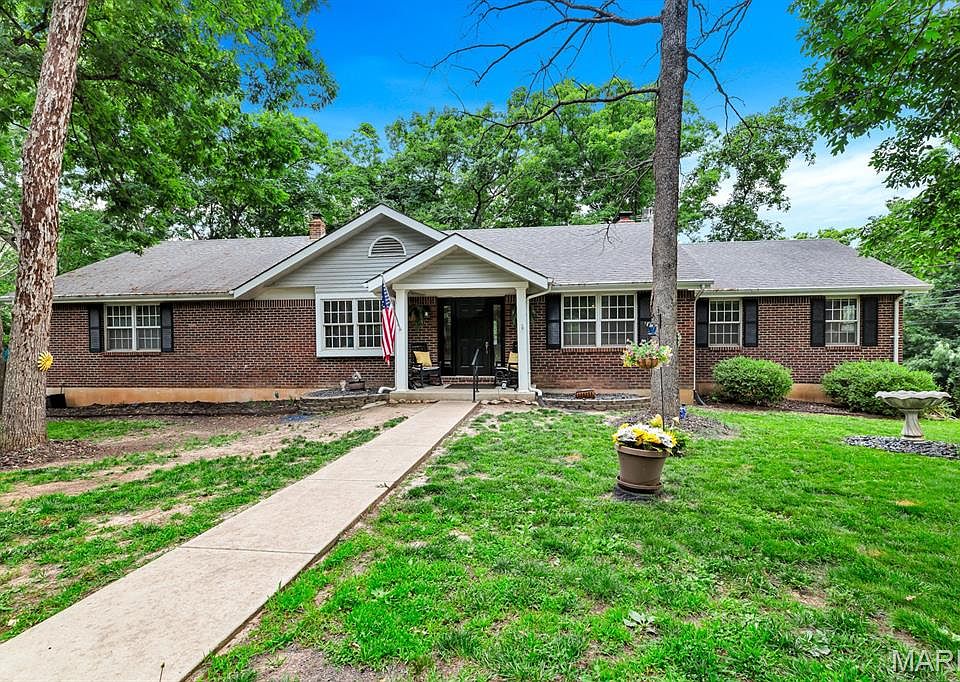 1st image of 1338 Gainsborough Ct