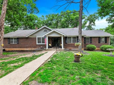 1338 Gainsborough Ct, Lake Sherwood, MO, 63357