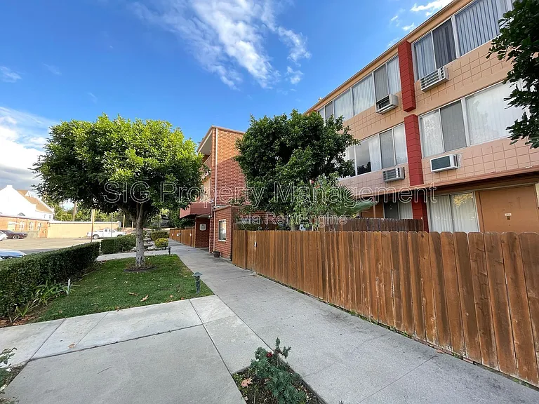 Oakland Summit — Photo 18
