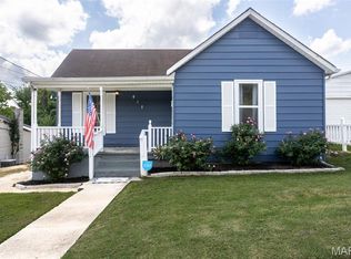 917 Boyd St, De Soto, MO 63020