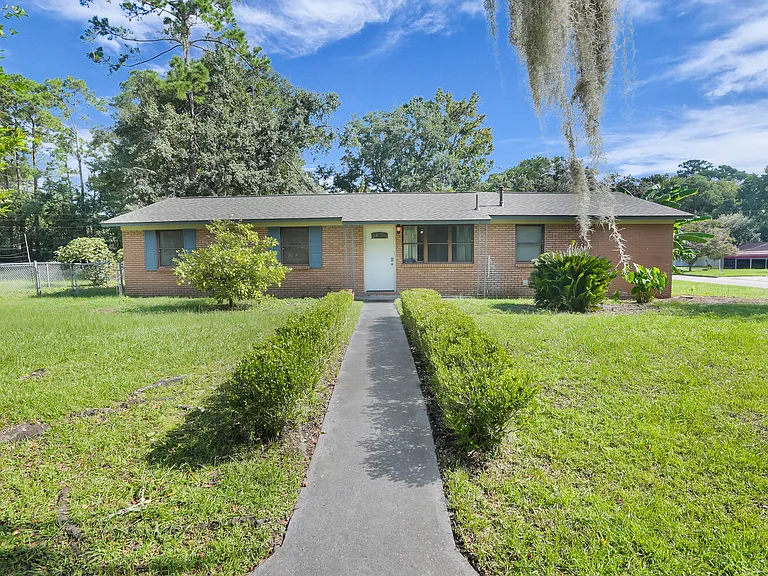 2222 Bacon Park Dr — Photo 2