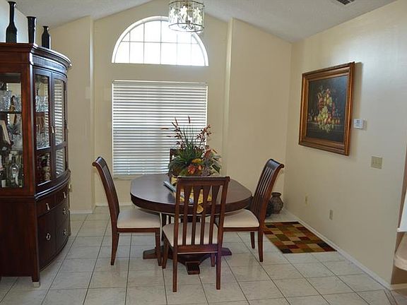 4th image of 203 Coral Reef Cir