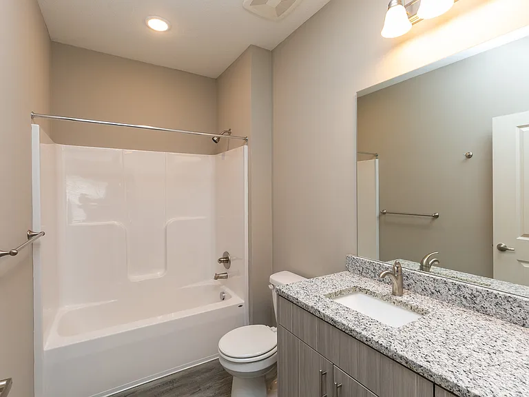 Brighton Crossing Apartments — Photo 47