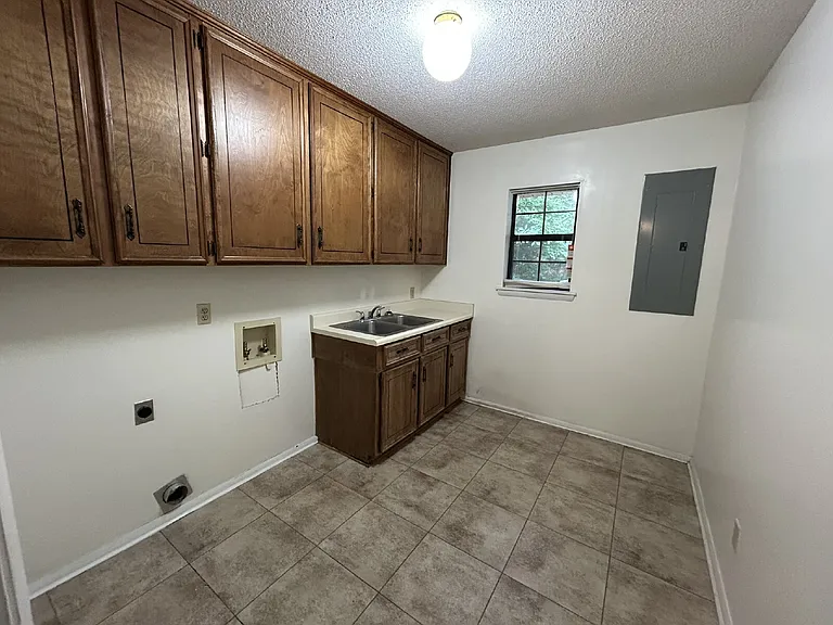 307 Kuwe Trl — Photo 7