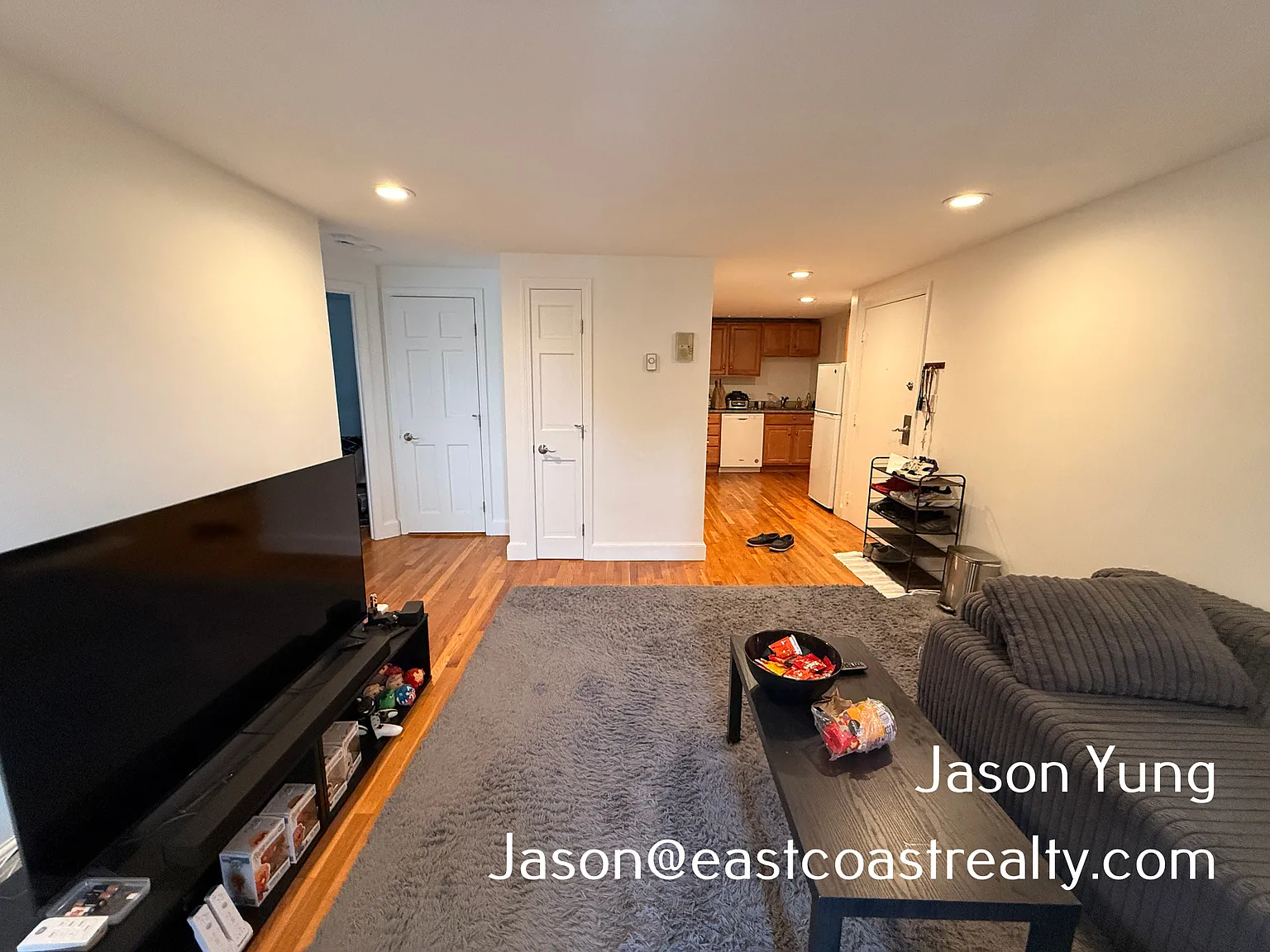 2 bed, 775 sqft, $2,600 — Photo 2