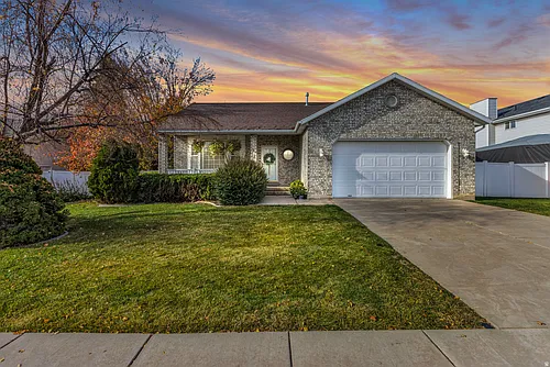 1445 N 2925 W Photo 1