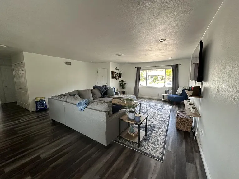 15237 Calle Juanito — Photo 2