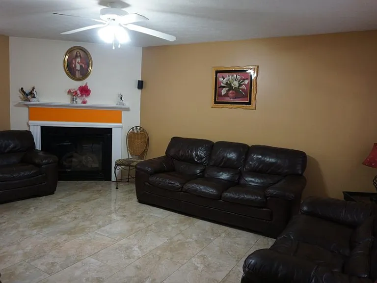 304 Clearsprings Dr — Photo 10
