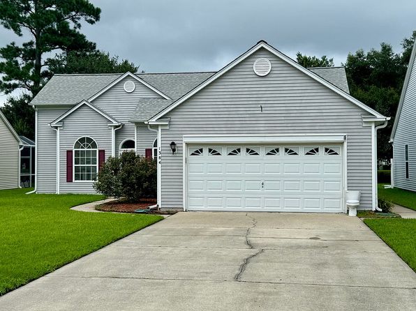 1384 Oakmont Ct