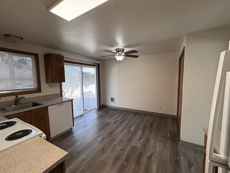 740-760 SE Cedar St #746-05 — Photo 6
