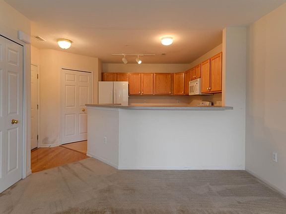 5th image of 1209 Joyce Ln
