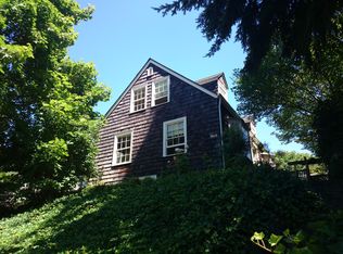 944 13th Ave E, Seattle, WA 98102