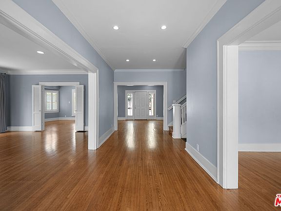 5th image of 1231 S Saint Andrews Pl