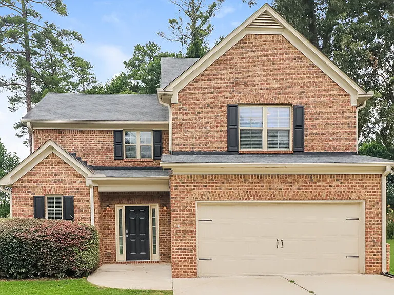 1000 Cureton Dr — Photo 1