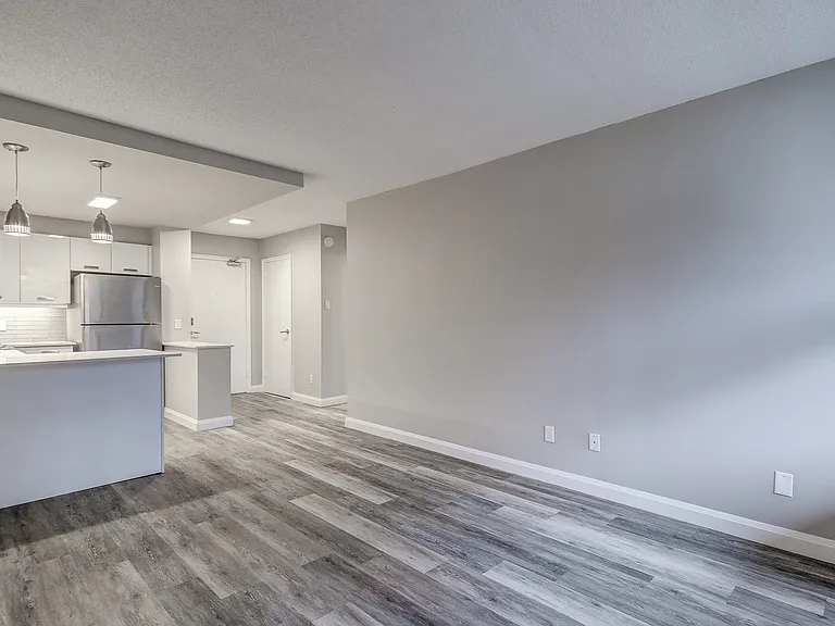88 Erskine Ave — Photo 45