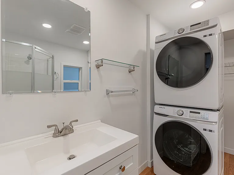 521 Williams Ave S — Photo 25