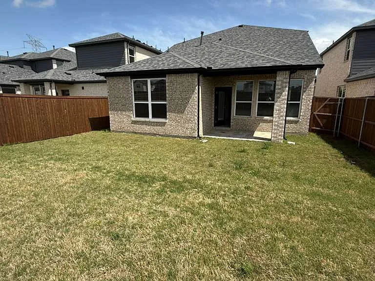 517 Lana Dr — Photo 36