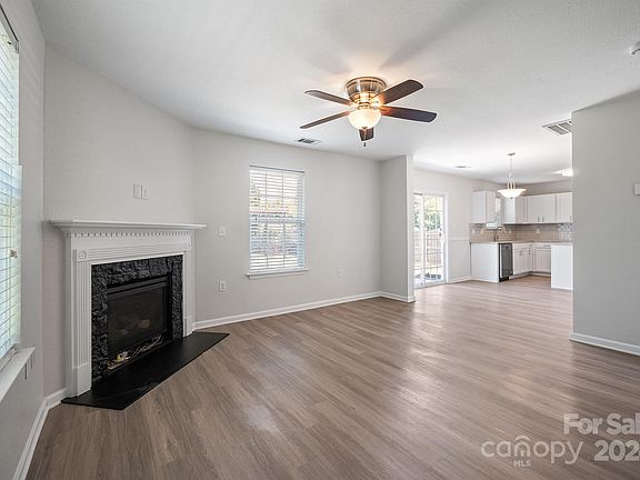 5th image of 1724 Eastway Dr