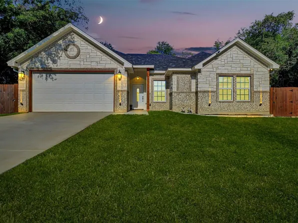 1554 Wilson Rd, Fort Worth, TX 76112