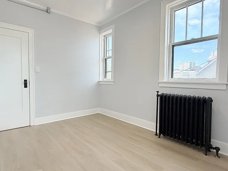 36 Hanna St W #8 — Photo 12