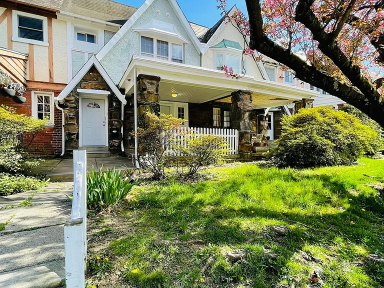 206 Stoneway Ln — Photo 5